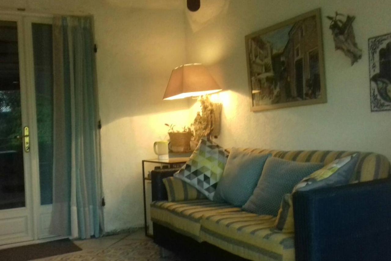 Suite Prive Chez Dunja Roumoules Exterior photo